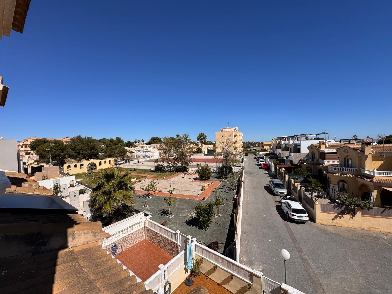 Villetta a schiera a Dehesa De Campoamor, Alicante, Spagna 3 camere da letto, 140 mq. N° 191794