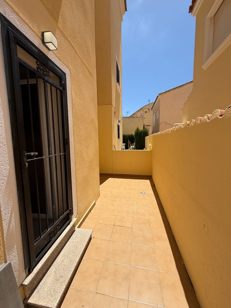 Villetta a schiera a Dehesa De Campoamor, Alicante, Spagna 3 camere da letto, 140 mq. N° 191794