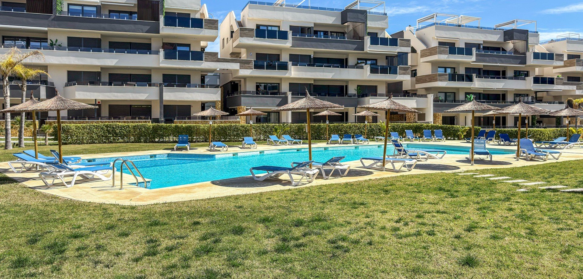 Apartment in Alicante, Spain 3 bedrooms, 109 sq.m. No. 188999