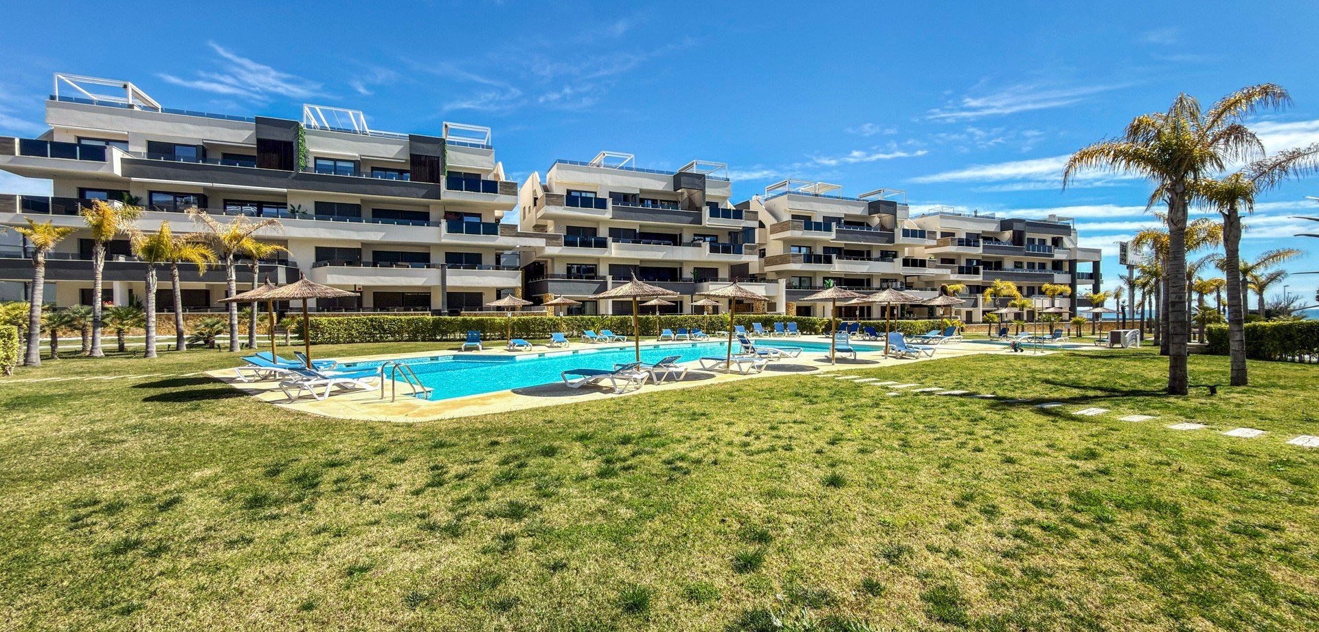 Apartment in Alicante, Spain 3 bedrooms, 109 sq.m. No. 188999