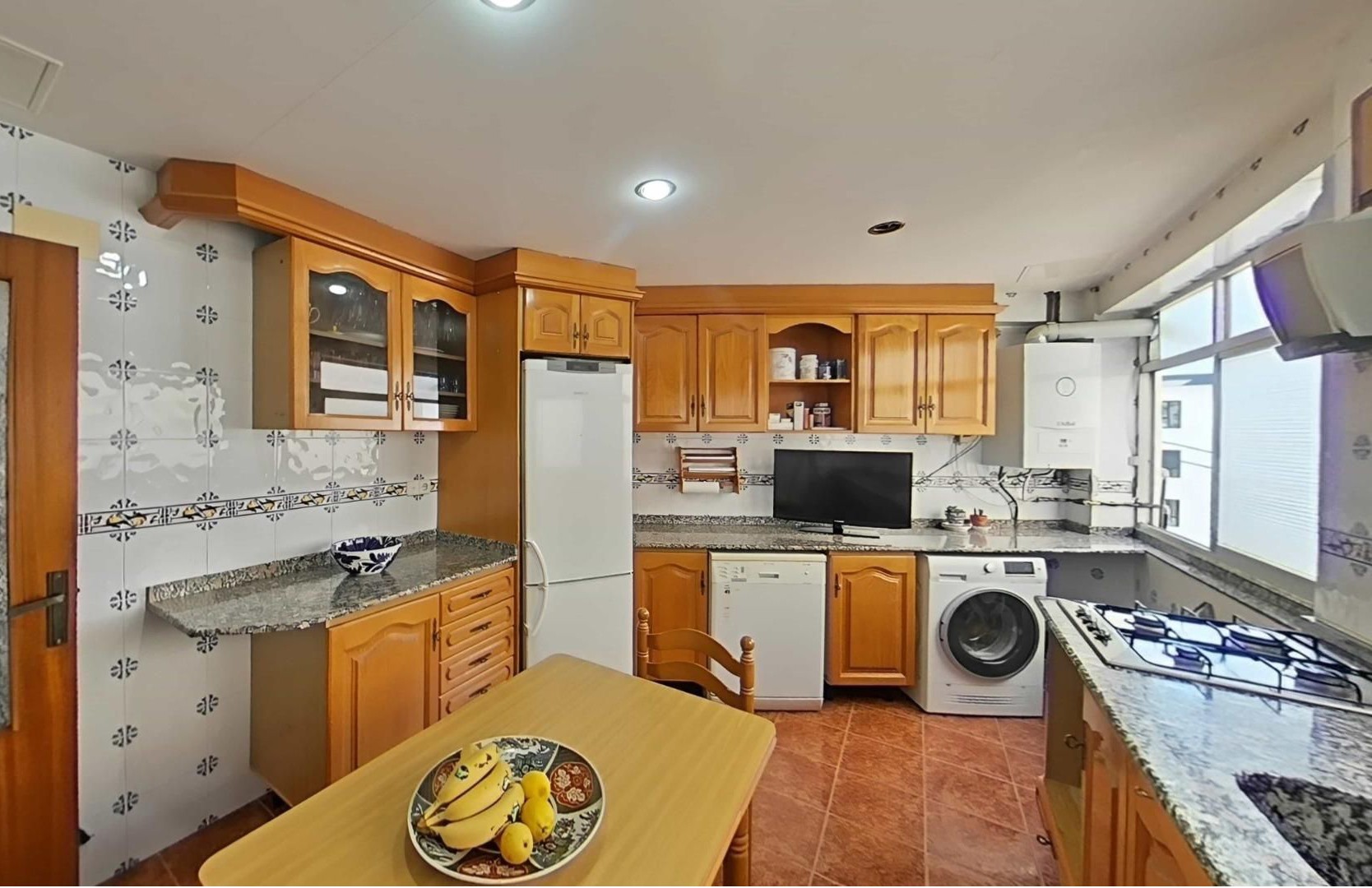 Apartament w Valencia, Hiszpania 4 sypialnie, 137 mkw. nr 133563