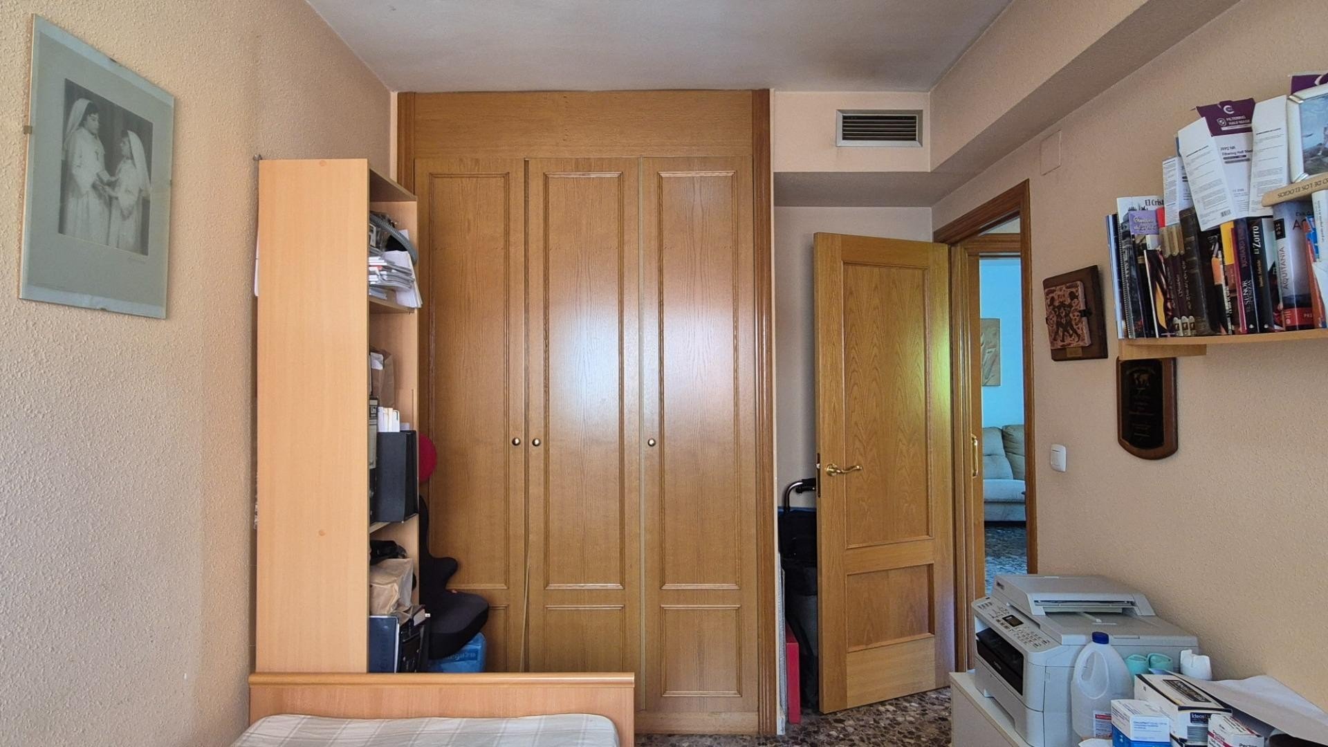 Wohnung in Valencia, Spanien 2 Schlafzimmer, 81 m2 Nr. 133561