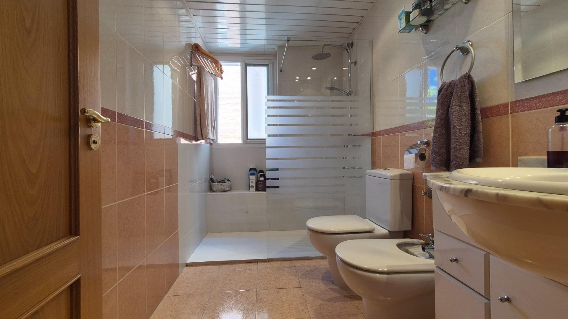 Wohnung in Valencia, Spanien 2 Schlafzimmer, 81 m2 Nr. 133561