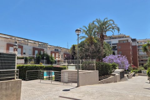 Apartment à Valencia, Espagne 2 chambres, 81 m2 No. 133561