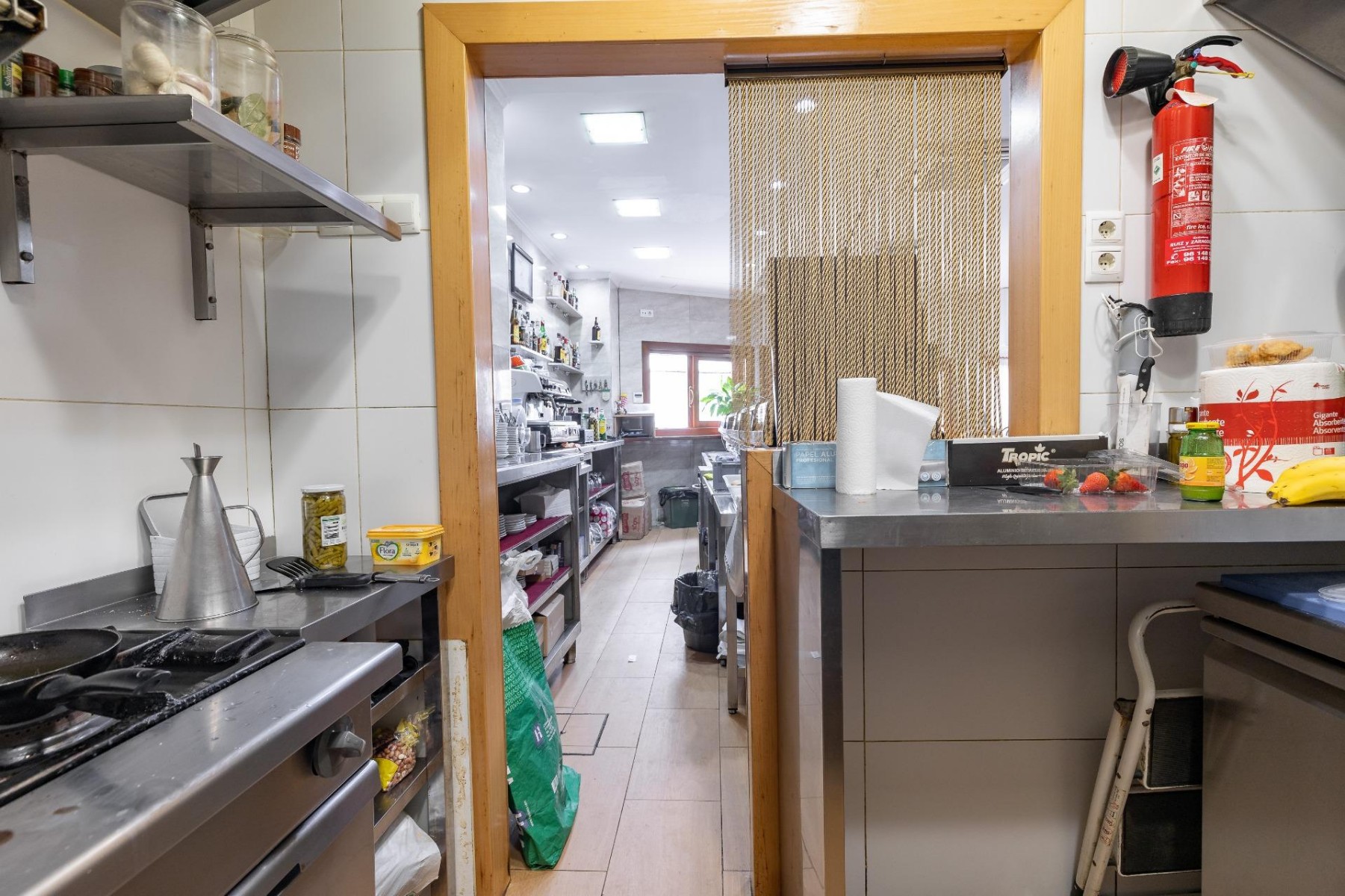 Commercial property in Valencia, Spain 94 sq.m. No. 133564