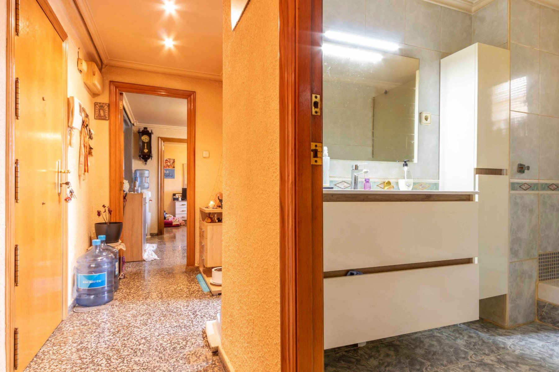 Apartment à Valencia, Espagne 3 chambres, 72 m2 No. 133560