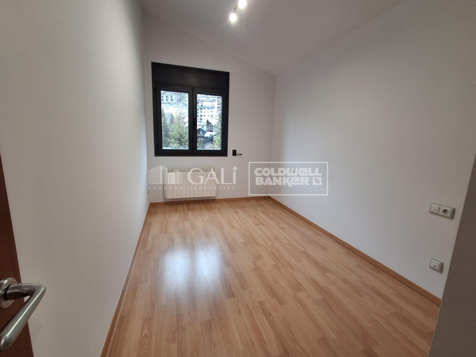 Apartamento en Principado De Andorra (Ninguna Poblacion Tiene C.P.), Lérida, España 2 dormitorios, 65 m2 No. 179221