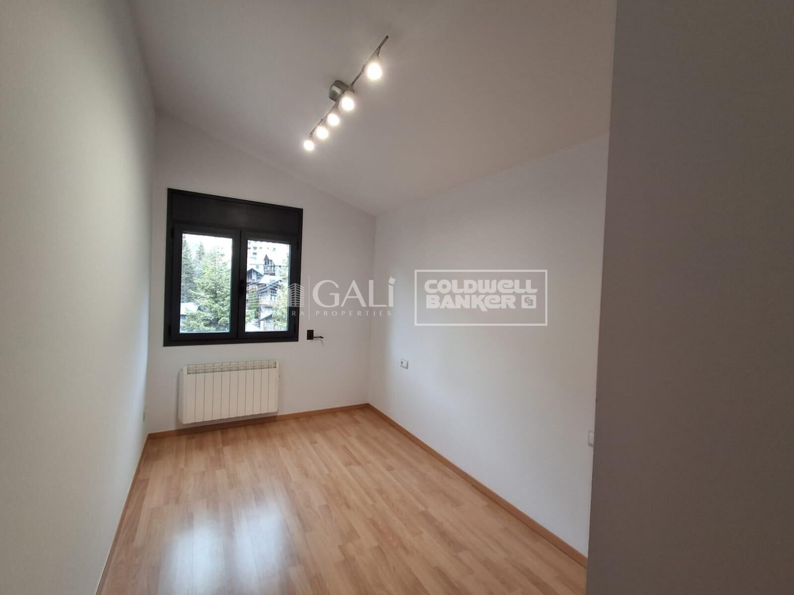 Apartamento en Principado De Andorra (Ninguna Poblacion Tiene C.P.), Lérida, España 2 dormitorios, 65 m2 No. 179221