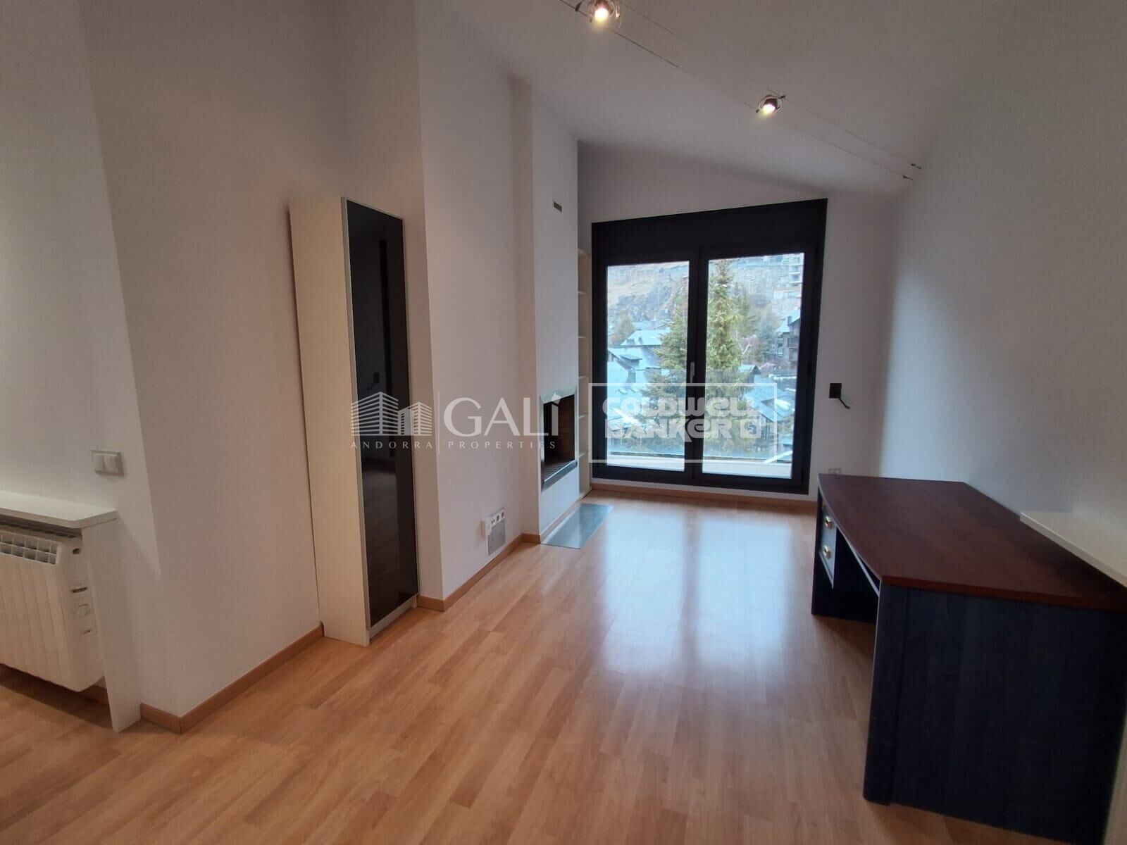 Apartamento en Principado De Andorra (Ninguna Poblacion Tiene C.P.), Lérida, España 2 dormitorios, 65 m2 No. 179221