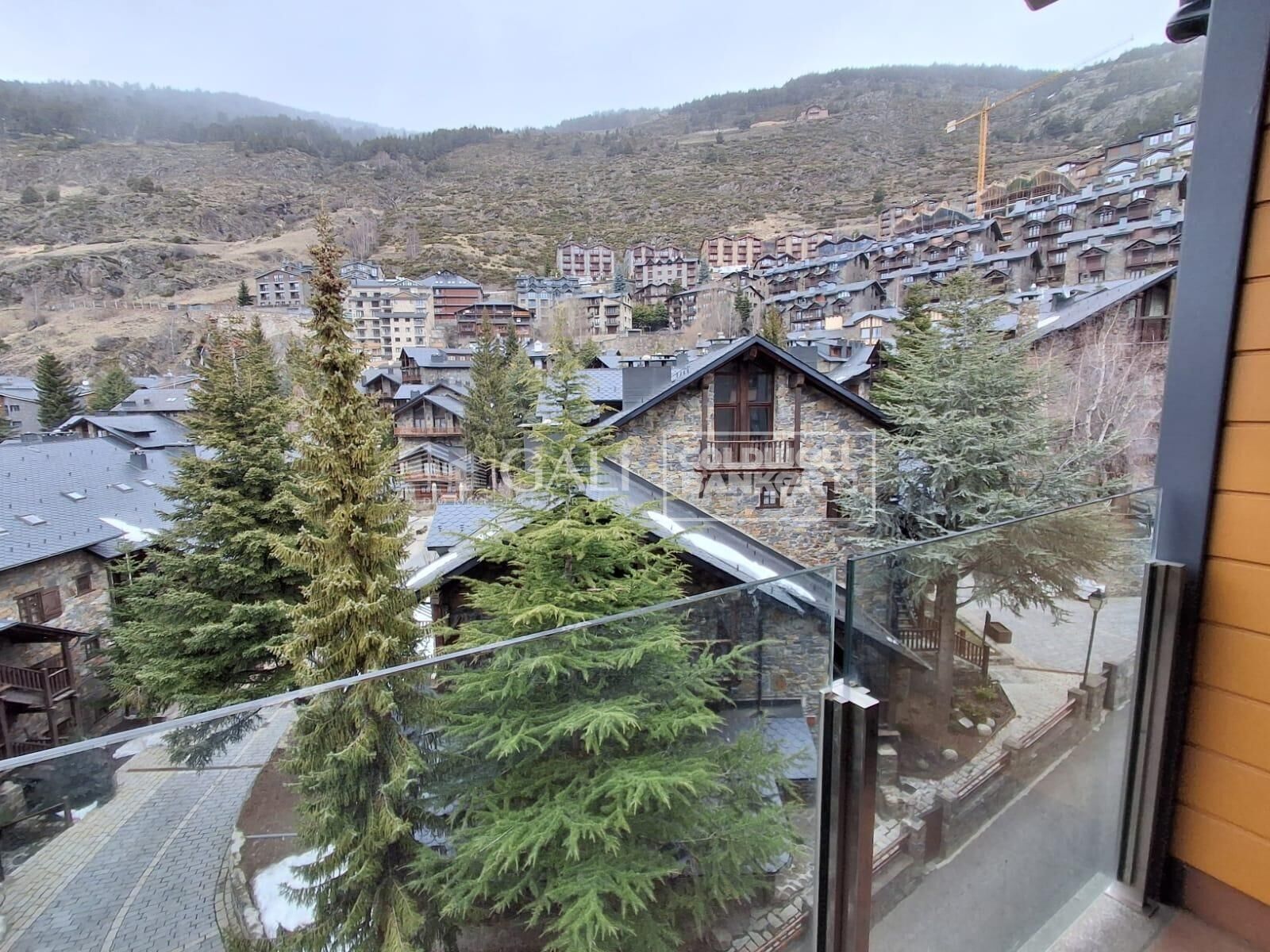 Apartamento en Principado De Andorra (Ninguna Poblacion Tiene C.P.), Lérida, España 2 dormitorios, 65 m2 No. 179221