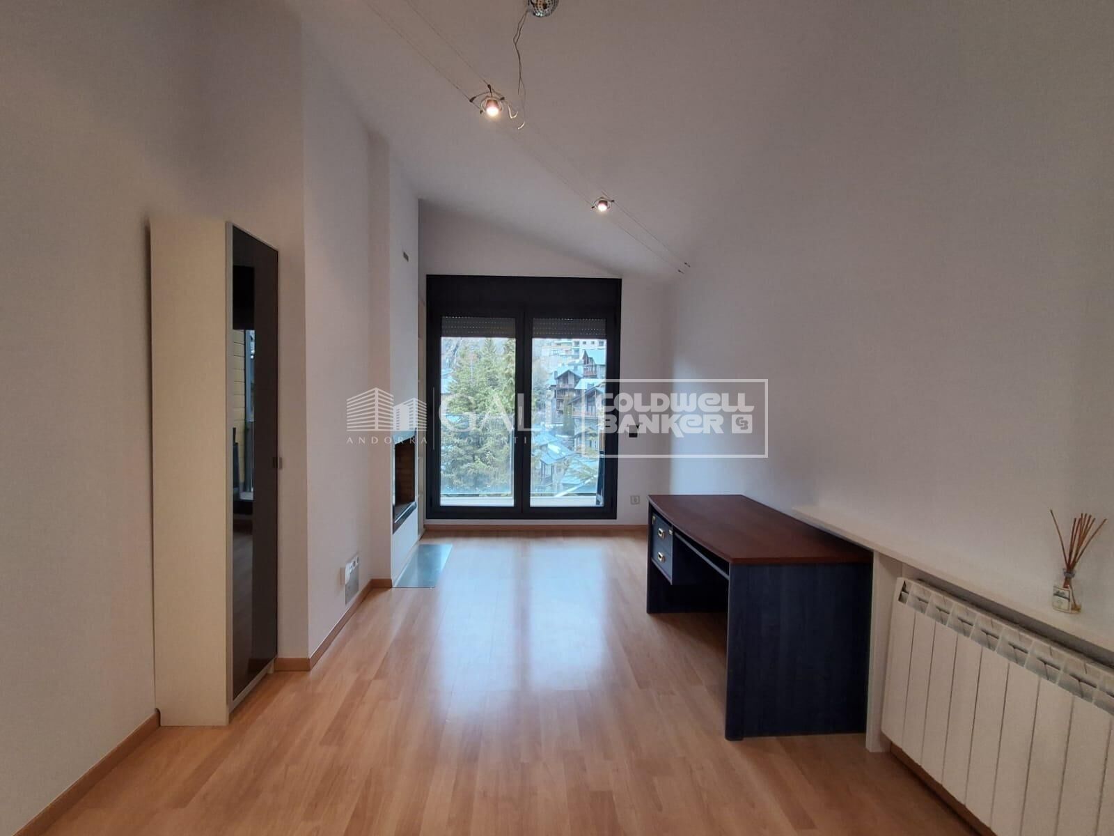 Apartamento en Principado De Andorra (Ninguna Poblacion Tiene C.P.), Lérida, España 2 dormitorios, 65 m2 No. 179221