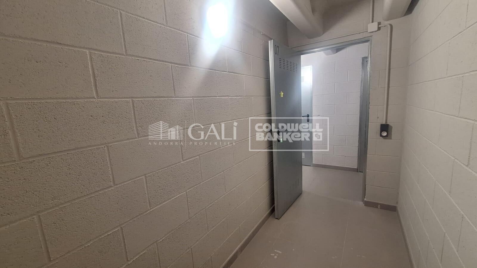 Depósito en Principado De Andorra (Ninguna Poblacion Tiene C.P.), Lérida, España 6 m2 No. 179219