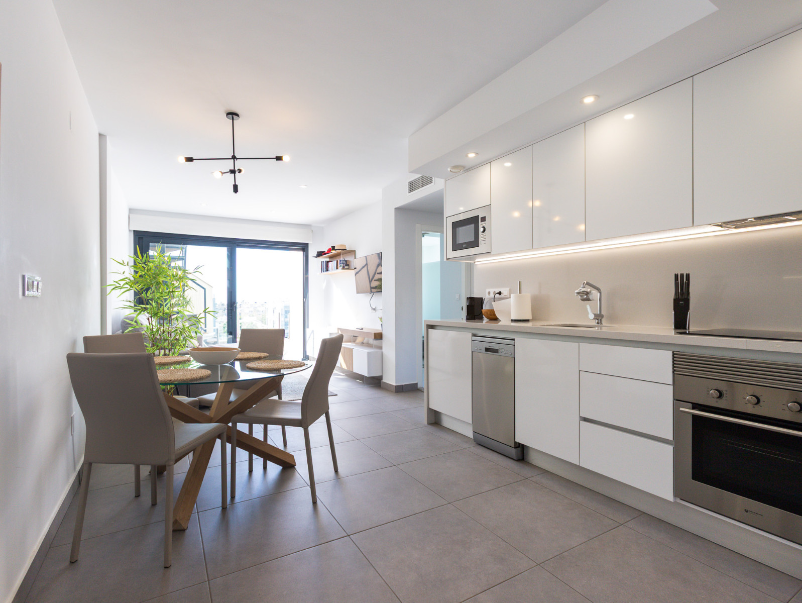 Wohnung in Alicante, Spanien 2 Schlafzimmer, 62 m2 Nr. 196436
