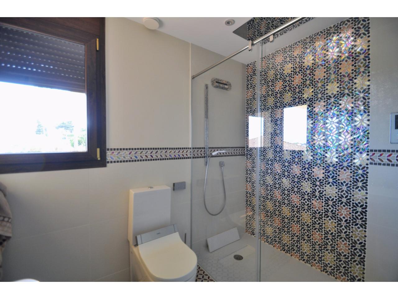Dom w Lloret de Mar, Girona, Hiszpania 8 sypialni,  nr 140803