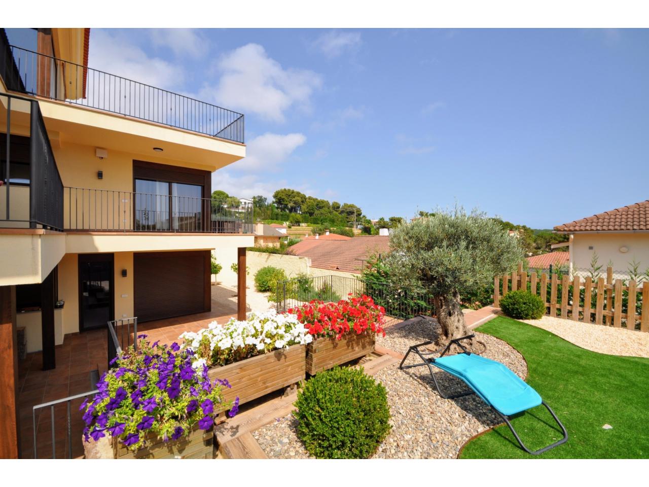 Dom w Lloret de Mar, Girona, Hiszpania 8 sypialni,  nr 140803