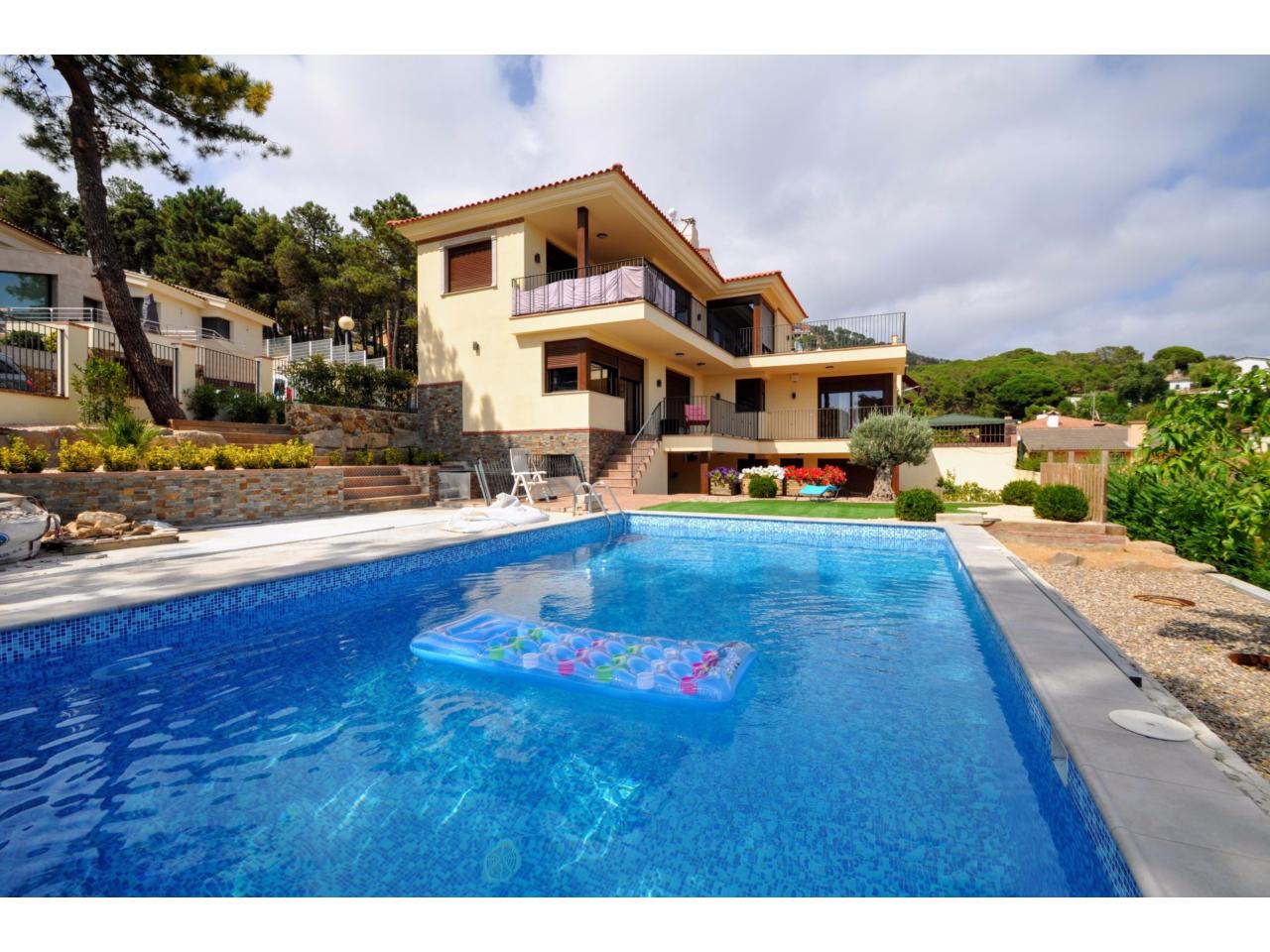 Dom w Lloret de Mar, Girona, Hiszpania 8 sypialni,  nr 140803