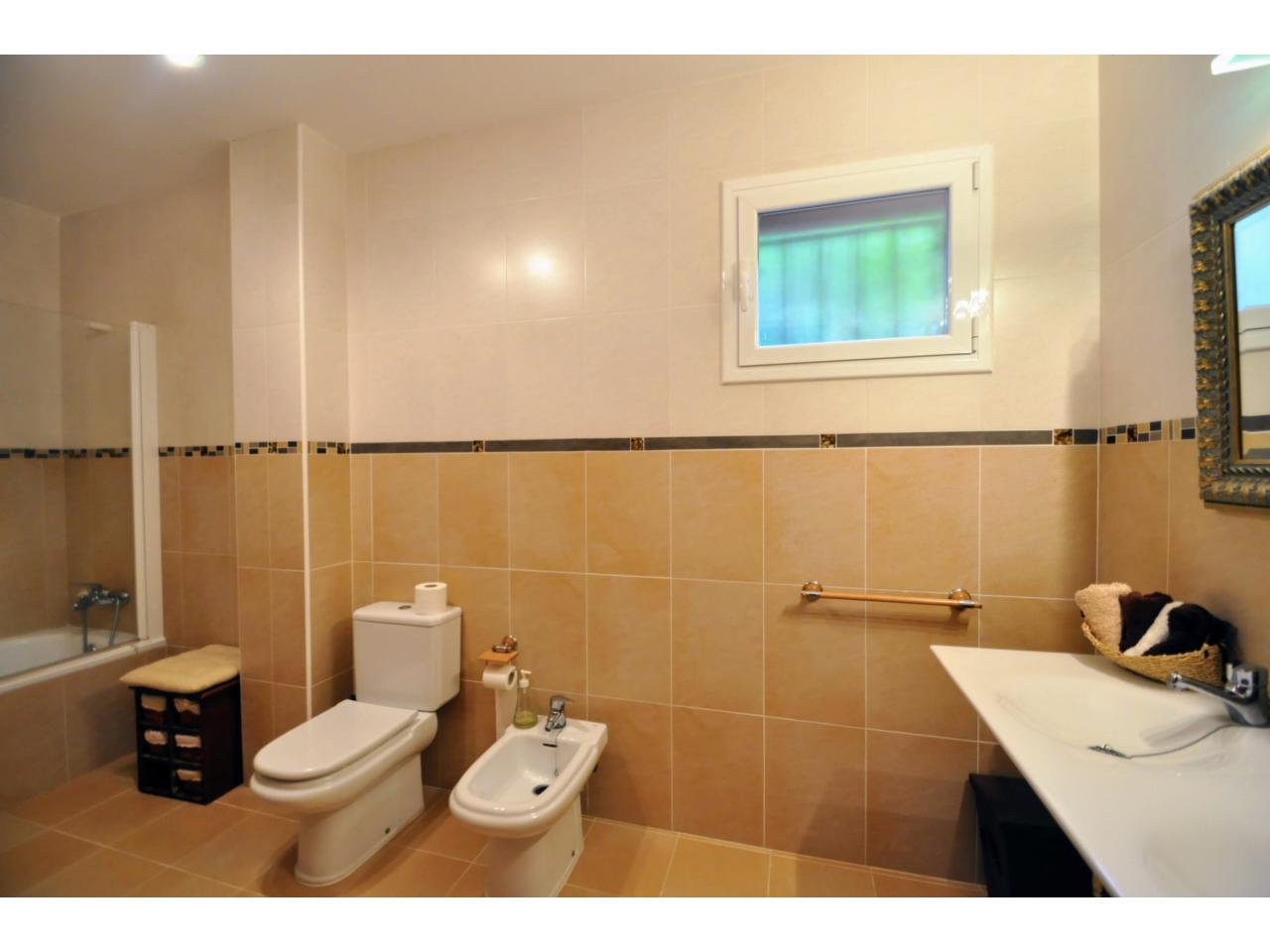 Dom w Lloret de Mar, Girona, Hiszpania 6 sypialni,  nr 140804