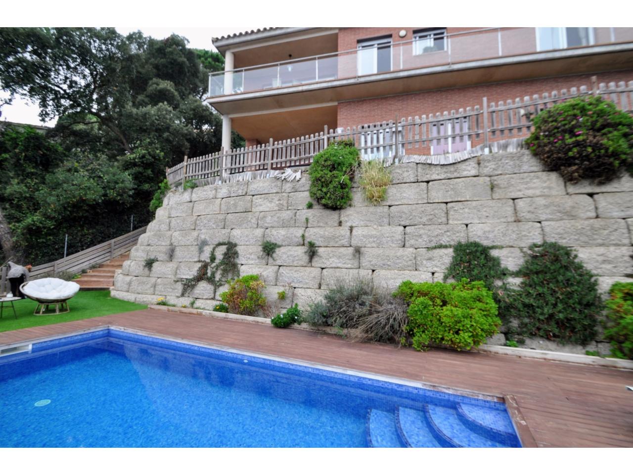 Dom w Lloret de Mar, Girona, Hiszpania 6 sypialni,  nr 140804