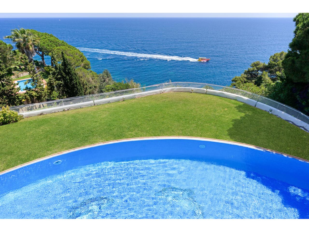 House in Lloret de Mar, Girona, Spanien 4 Schlafzimmer, 412 m2 Nr. 140800
