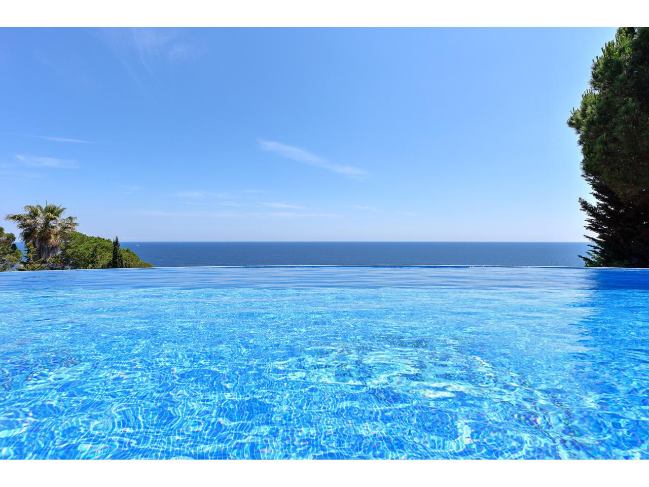 House in Lloret de Mar, Girona, Spanien 4 Schlafzimmer, 412 m2 Nr. 140800