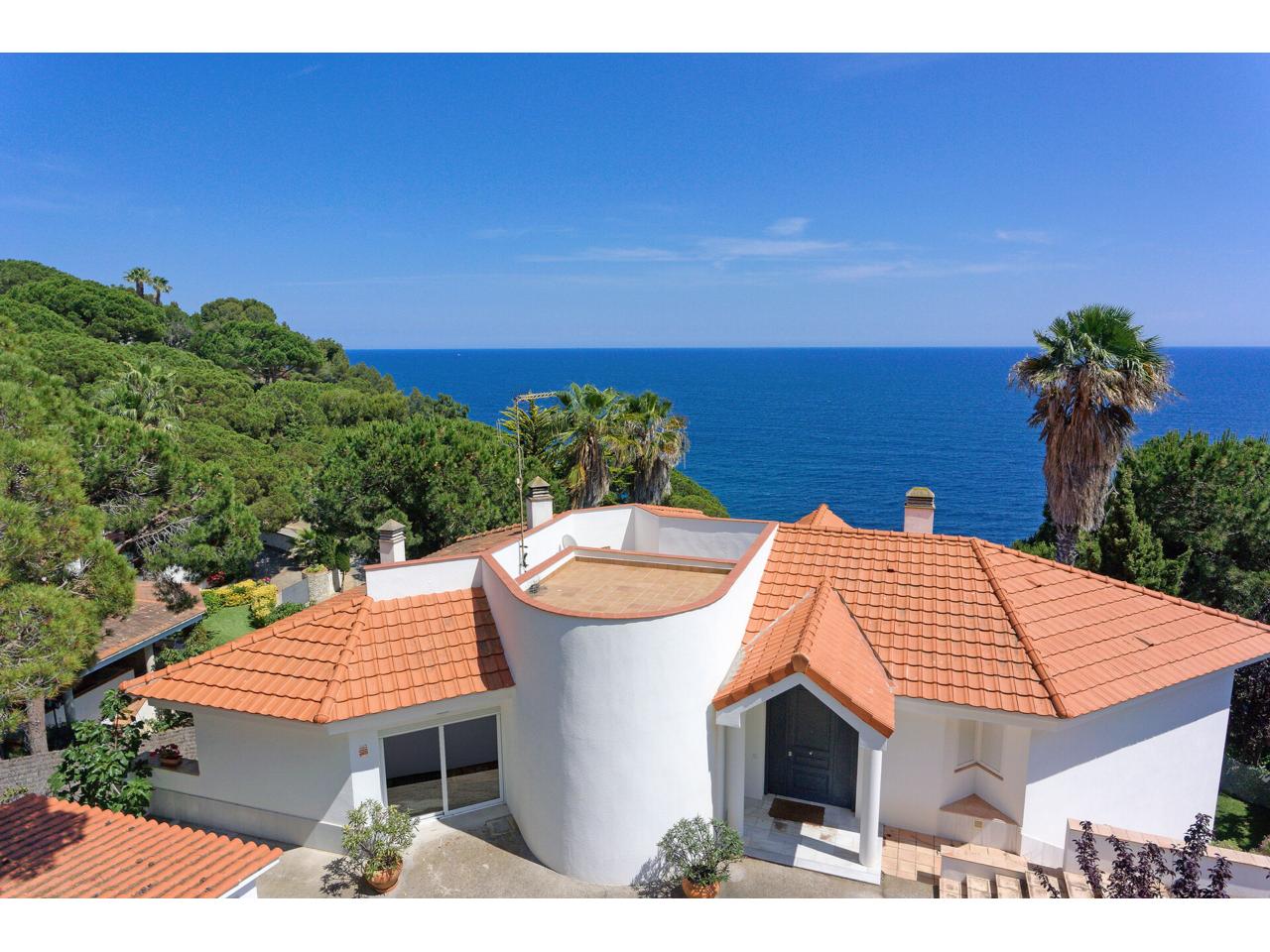 House in Lloret de Mar, Girona, Spanien 4 Schlafzimmer, 412 m2 Nr. 140800