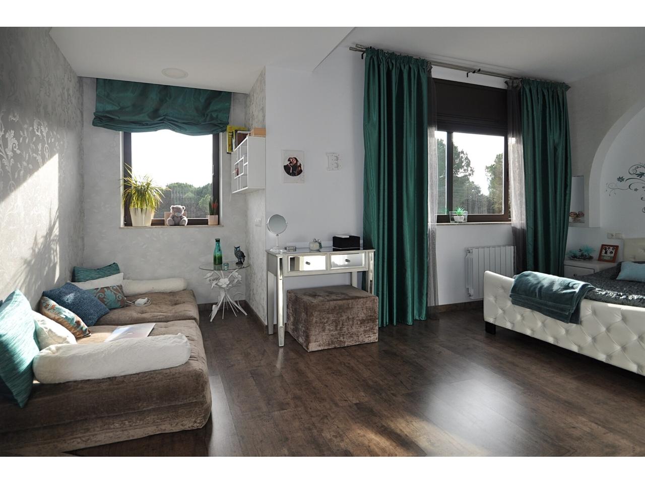 House in Lloret de Mar, Girona, Spain 5 bedrooms,  No. 140802