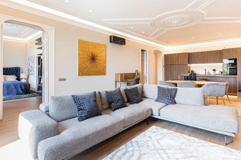 Apartamento en Barcelona, España 2 dormitorios,  No. 140805