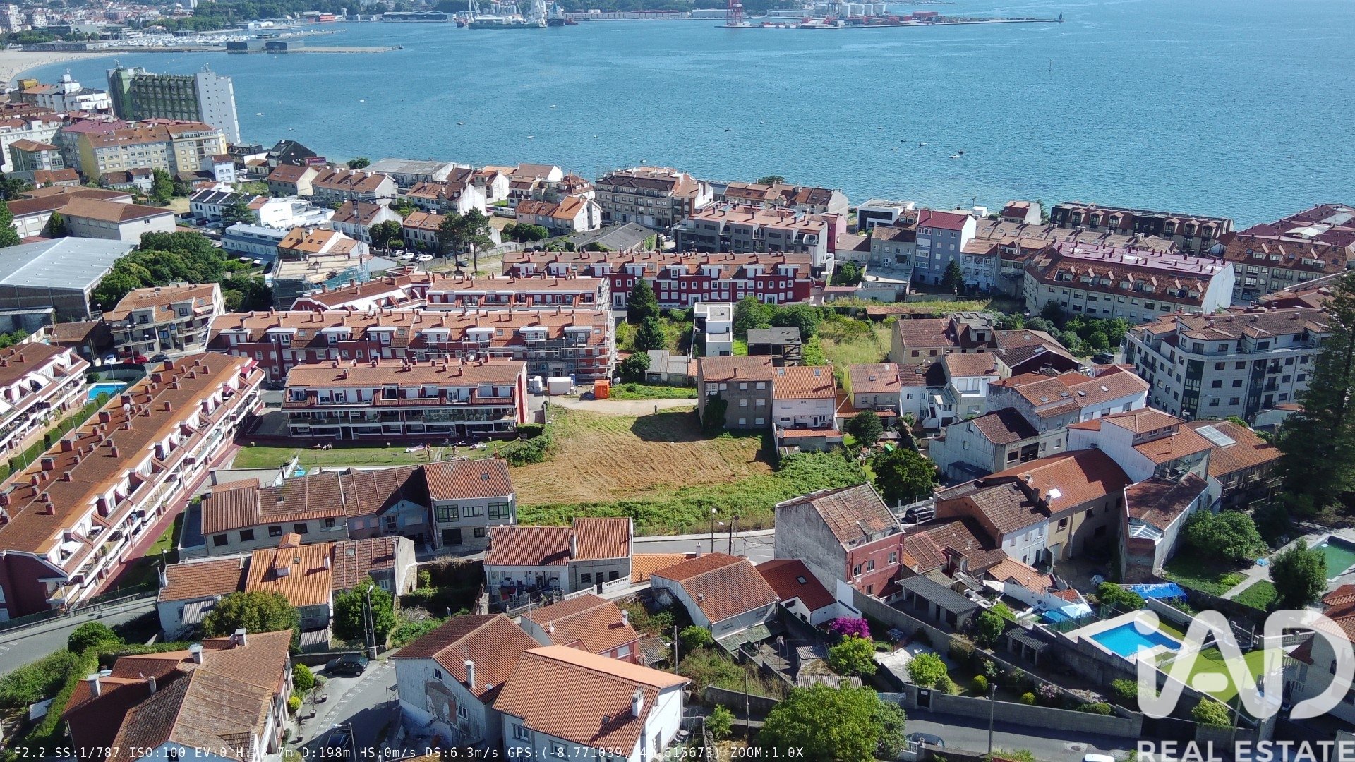 Zemes gabals Vilagarcia de Arousa, Pontevedra, Spānijā 2453 m2 Nr. 188192