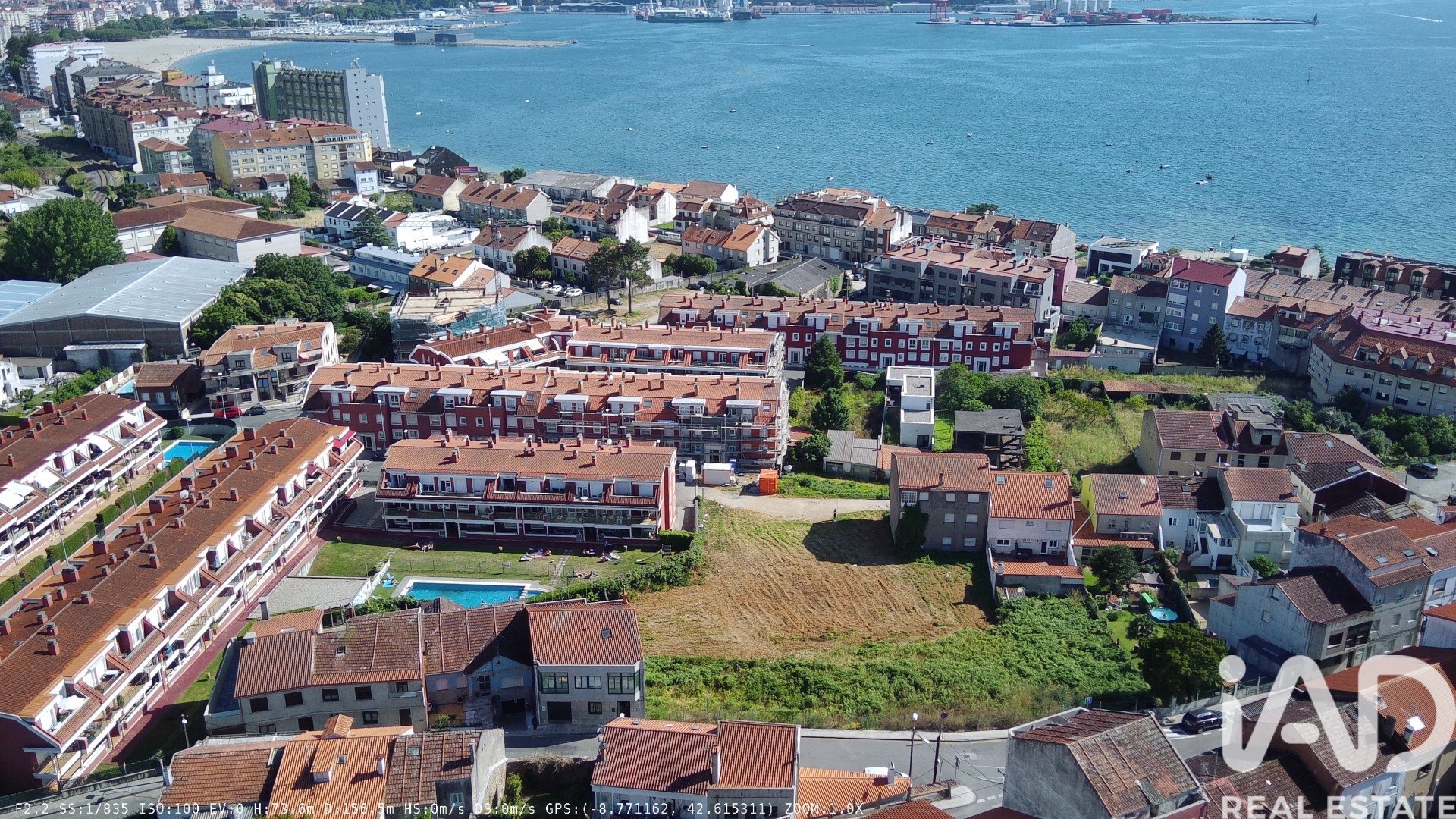 Zemes gabals Vilagarcia de Arousa, Pontevedra, Spānijā 2453 m2 Nr. 188192