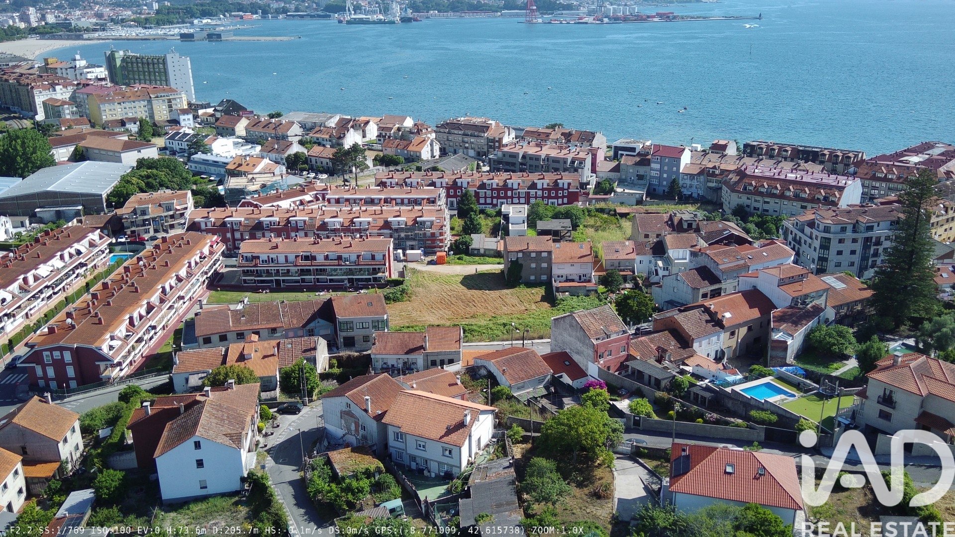Zemes gabals Vilagarcia de Arousa, Pontevedra, Spānijā 2453 m2 Nr. 188192
