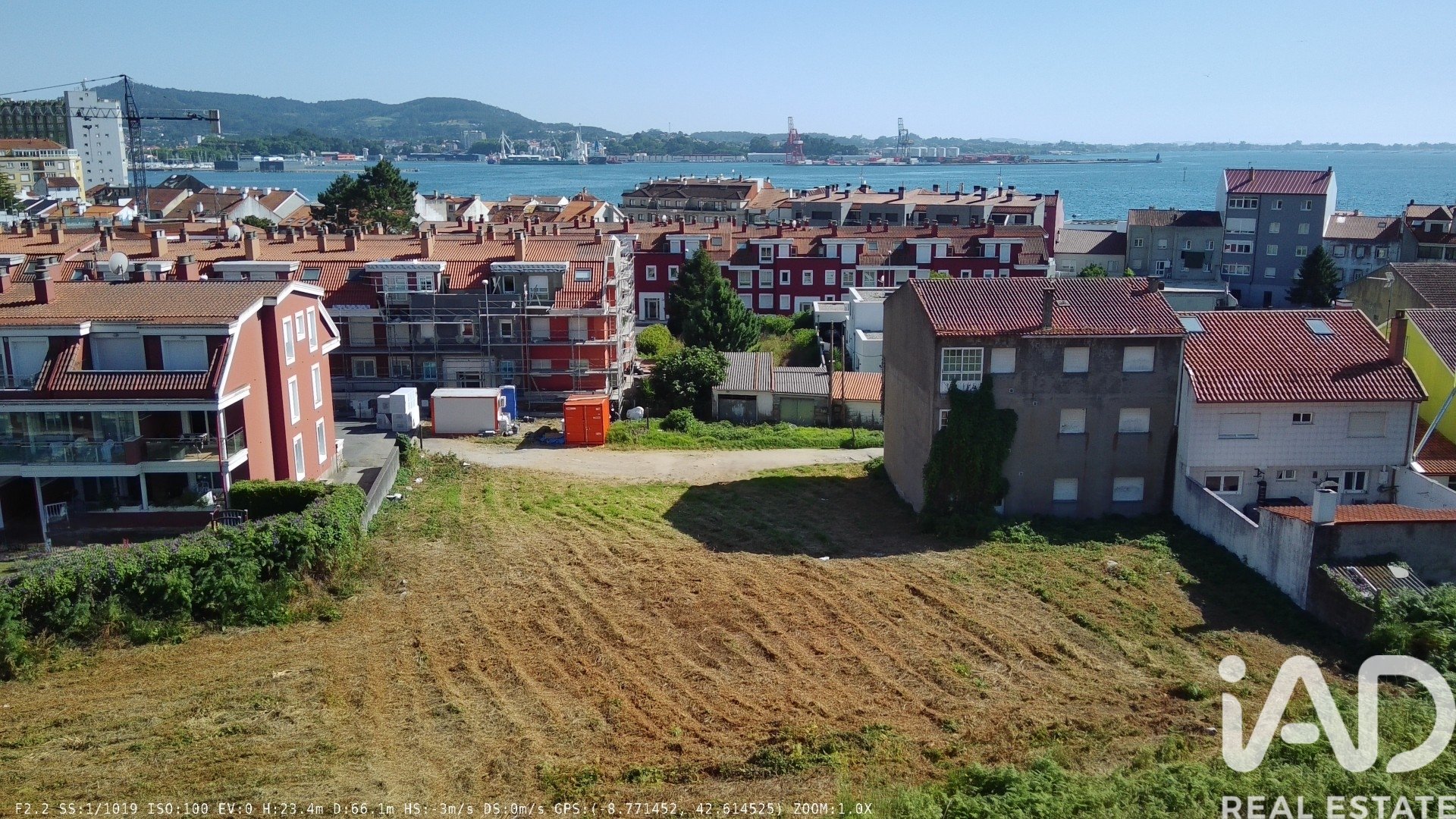 Zemes gabals Vilagarcia de Arousa, Pontevedra, Spānijā 2453 m2 Nr. 188192