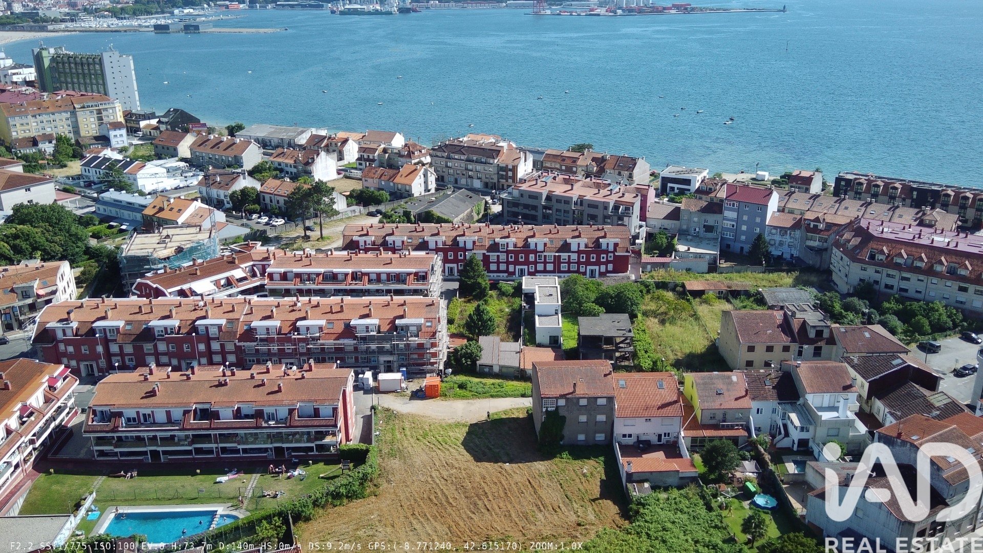 Zemes gabals Vilagarcia de Arousa, Pontevedra, Spānijā 2453 m2 Nr. 188192