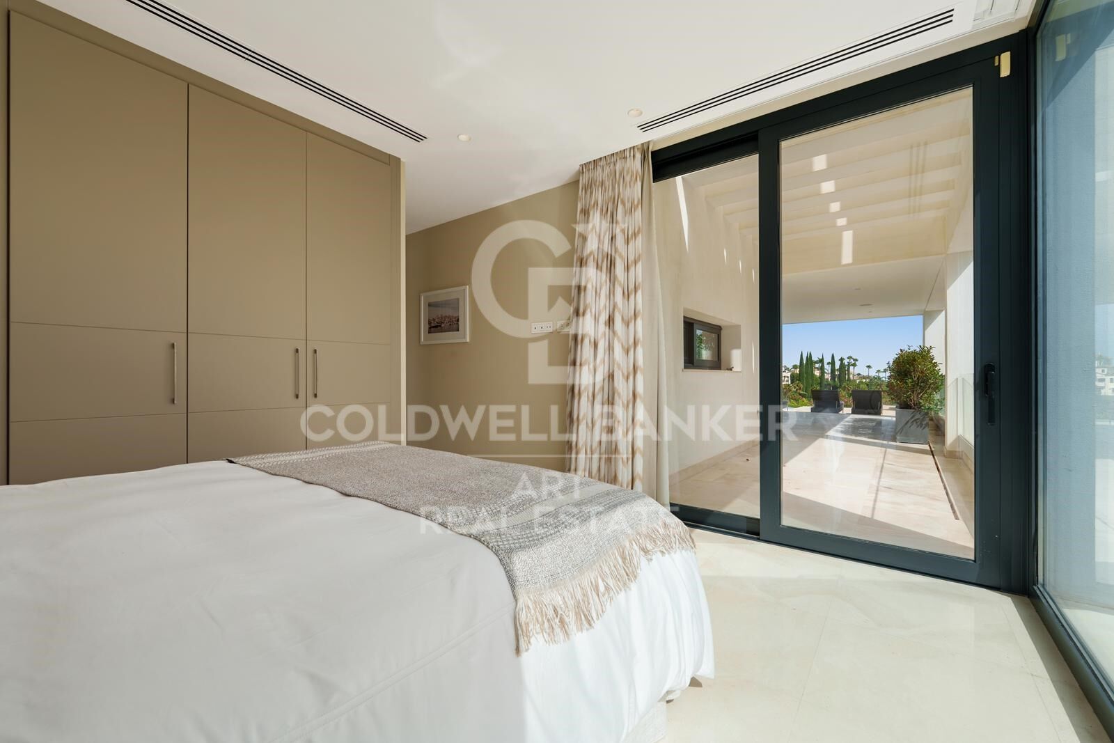 House in Marbella, Malaga, Spain 5 bedrooms, 473 sq.m. No. 157790