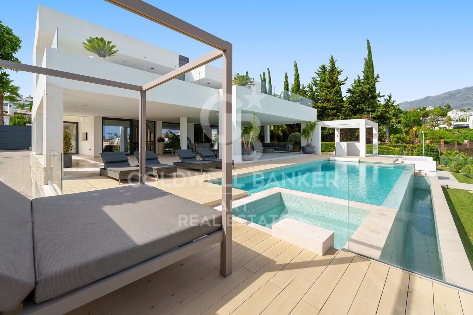 House in Marbella, Malaga, Spain 5 bedrooms, 473 sq.m. No. 157790