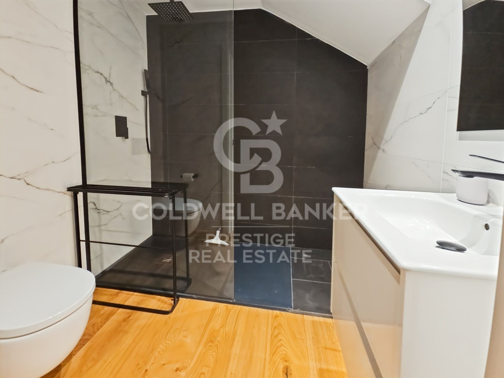 Casa a Esplugues de Llobregat, Barcelona, Spagna 4 camere da letto, 250 mq. N° 157792