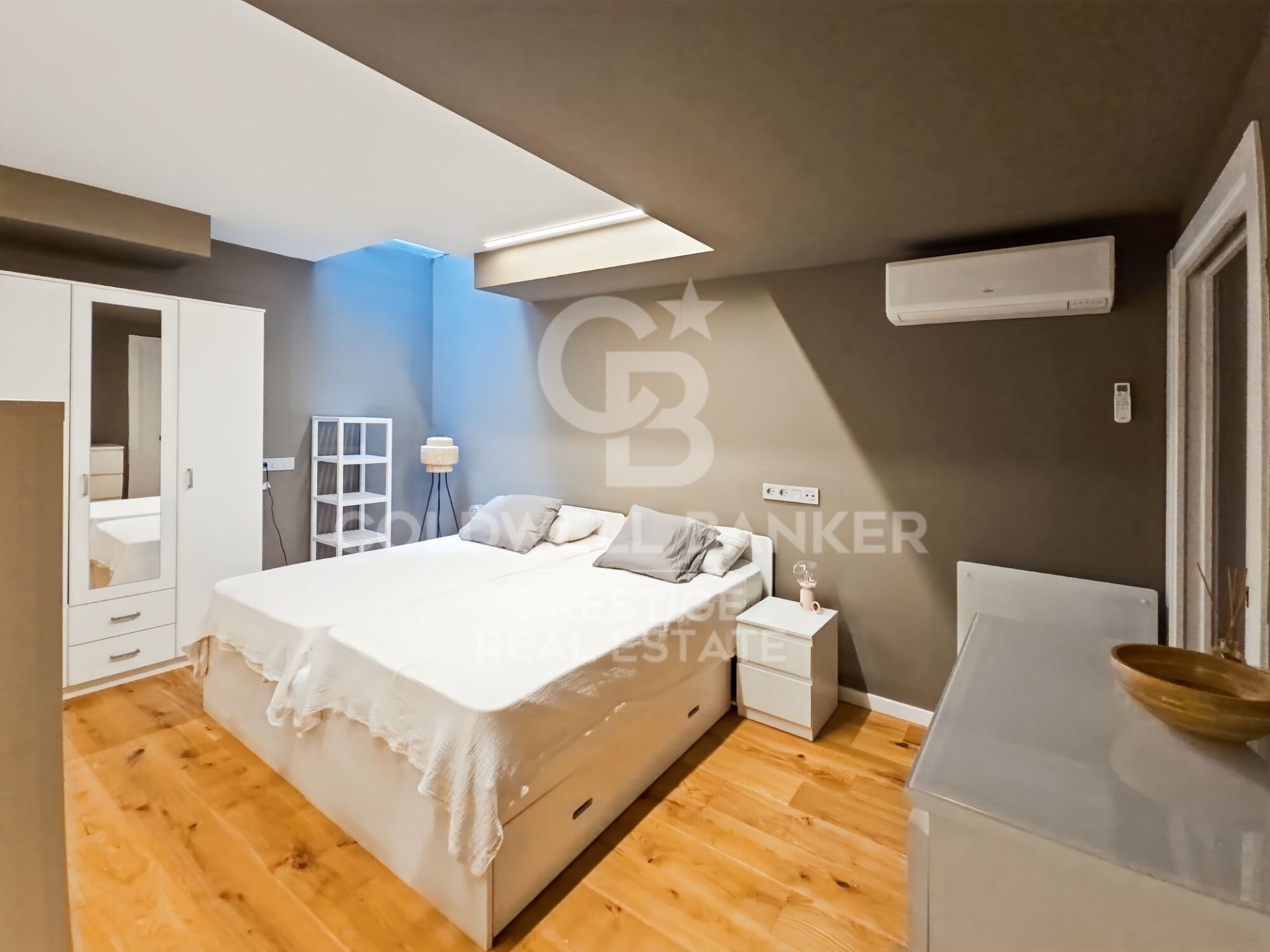 Casa a Esplugues de Llobregat, Barcelona, Spagna 4 camere da letto, 250 mq. N° 157792