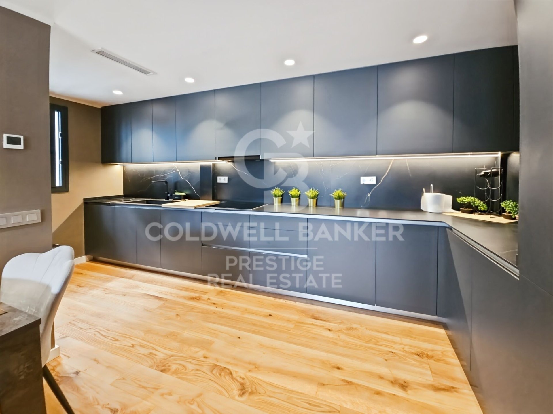 Casa a Esplugues de Llobregat, Barcelona, Spagna 4 camere da letto, 250 mq. N° 157792