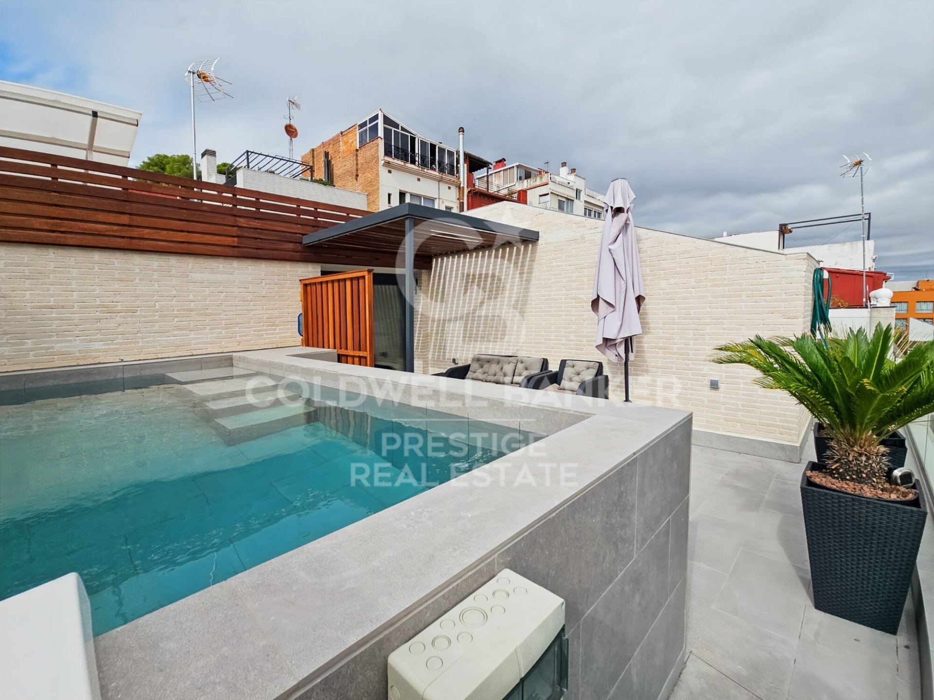Casa a Esplugues de Llobregat, Barcelona, Spagna 4 camere da letto, 250 mq. N° 157792