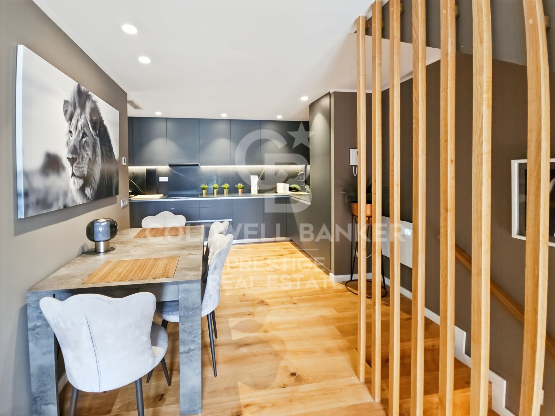 Casa a Esplugues de Llobregat, Barcelona, Spagna 4 camere da letto, 250 mq. N° 157792