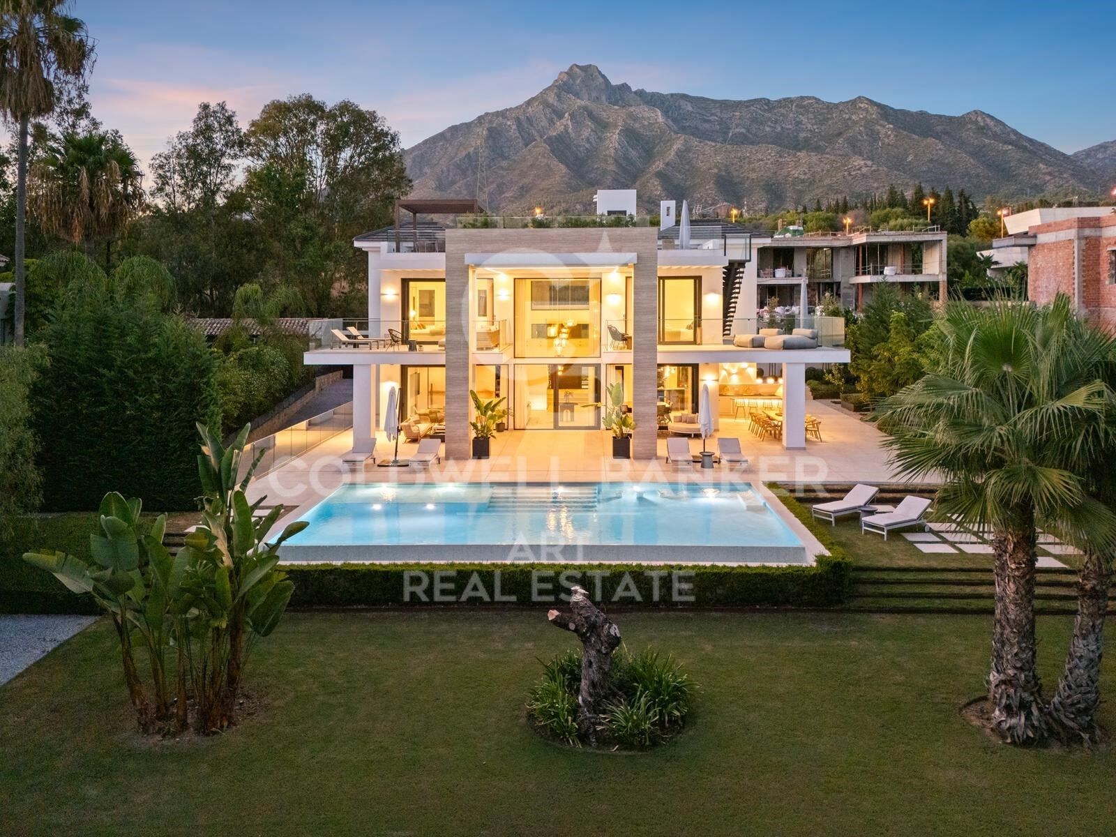 Māja Marbella, Malaga, Spānijā 6 istabas, 611 m2 Nr. 157794