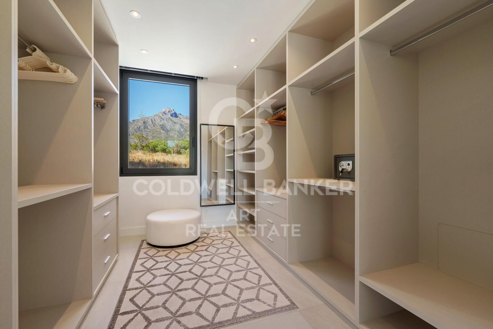 Māja Marbella, Malaga, Spānijā 6 istabas, 611 m2 Nr. 157794