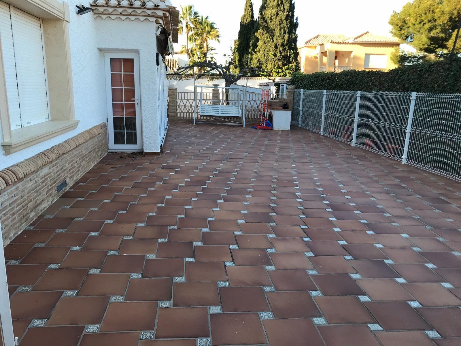 Villa i Cabo Roig, Alicante, Spanien 7 sovrum, 500 kvm. Nr. 115887