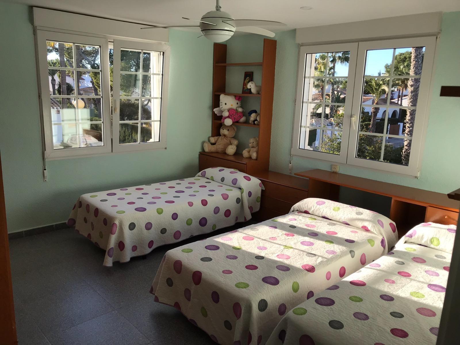 Villa i Cabo Roig, Alicante, Spanien 7 sovrum, 500 kvm. Nr. 115887
