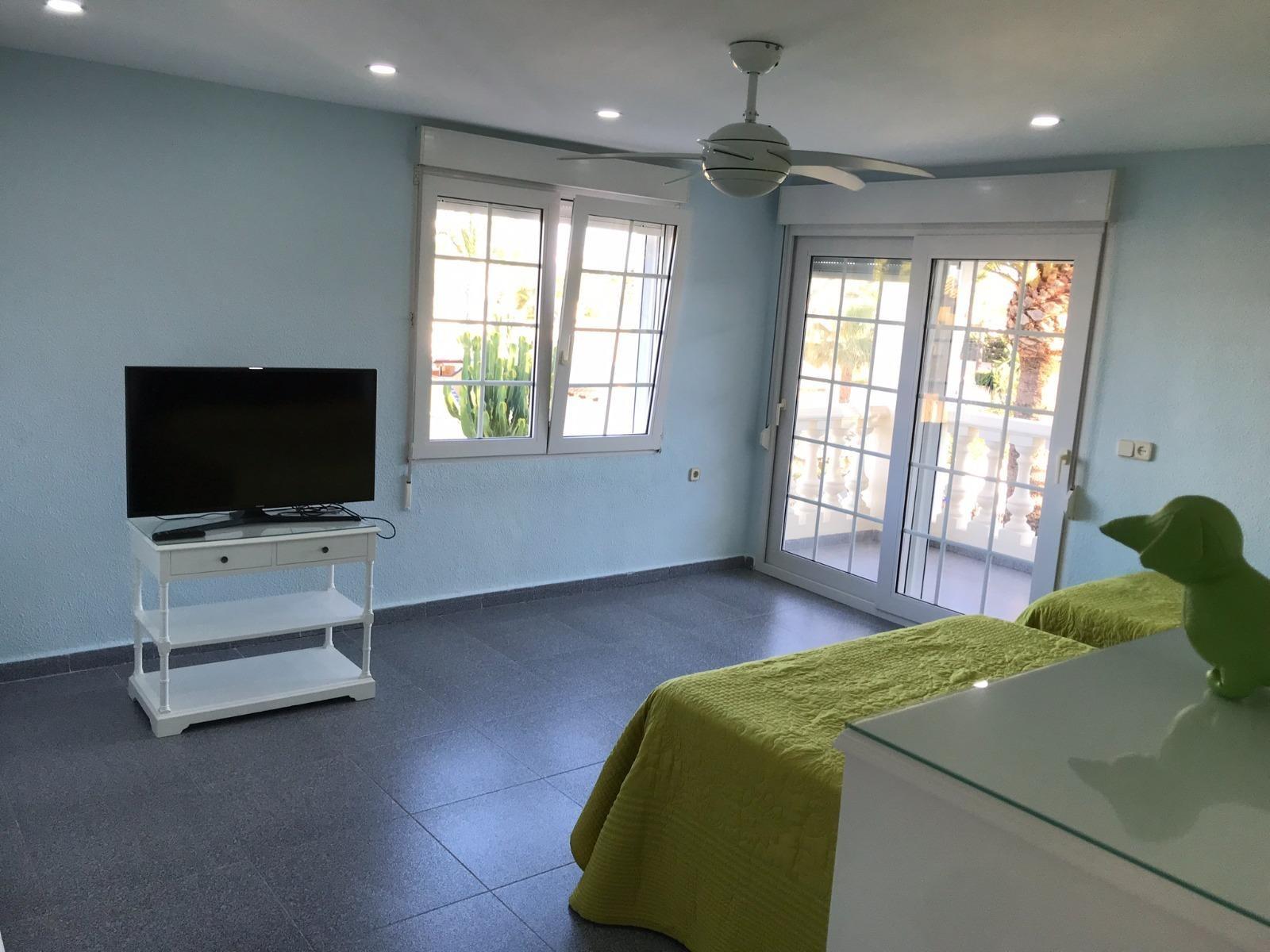 Villa i Cabo Roig, Alicante, Spanien 7 sovrum, 500 kvm. Nr. 115887