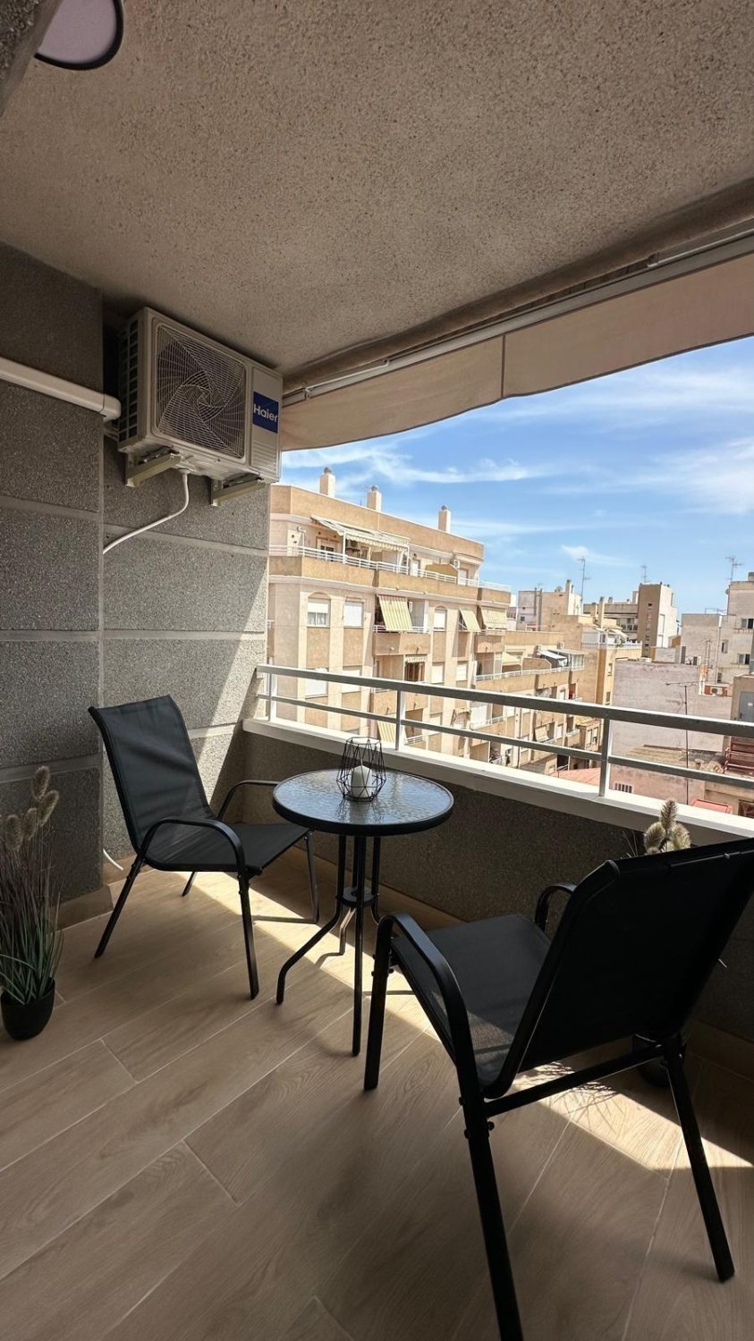 Wohnung in Torrevieja, Alicante, Spanien 1 Schlafzimmer, 54 m2 Nr. 194193