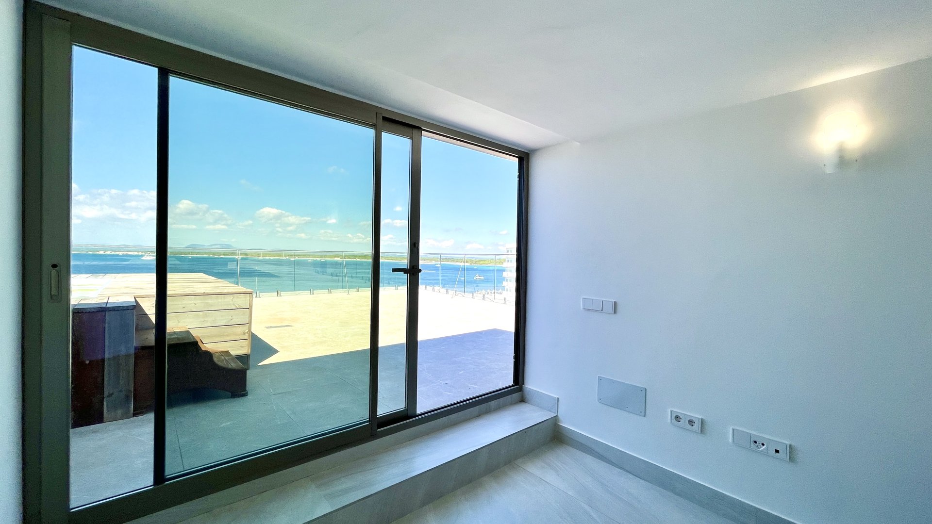 Apartment in Colonia De Sant Jordi, Mallorca, Spain 3 bedrooms, 170 sq.m. No. 196745