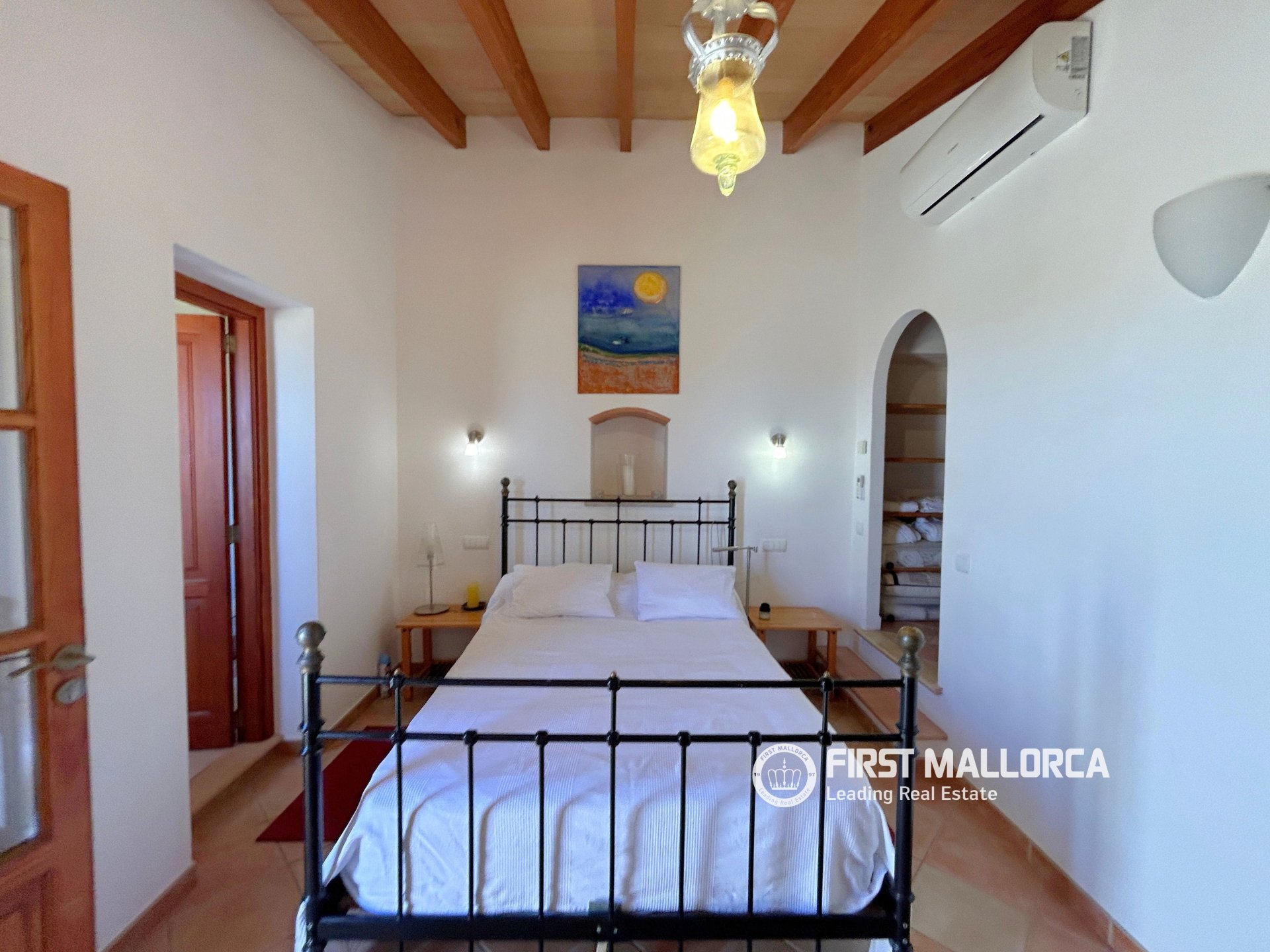 Finca in Puigpunyent, Mallorca, Spain 5 bedrooms, 262 sq.m. No. 196749