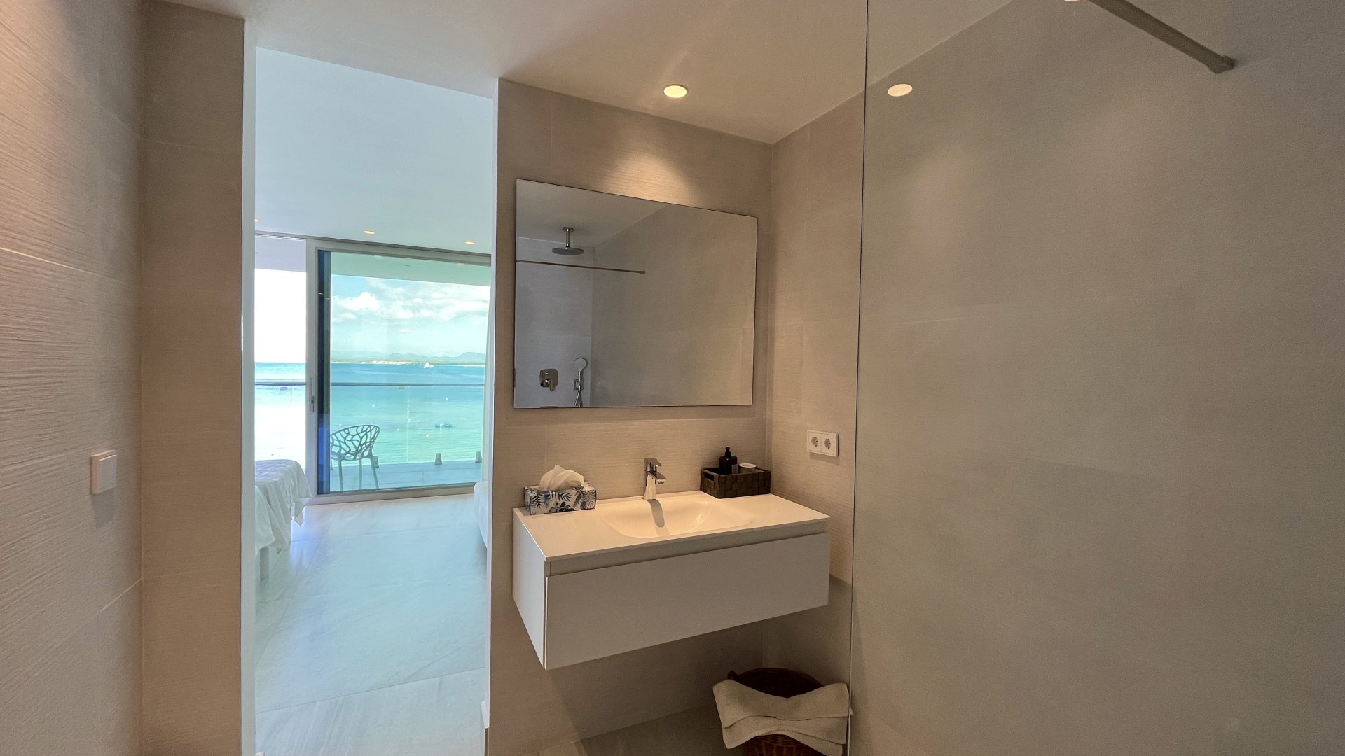 Apartment in Colonia De Sant Jordi, Mallorca, Spain 4 bedrooms, 420 sq.m. No. 196744