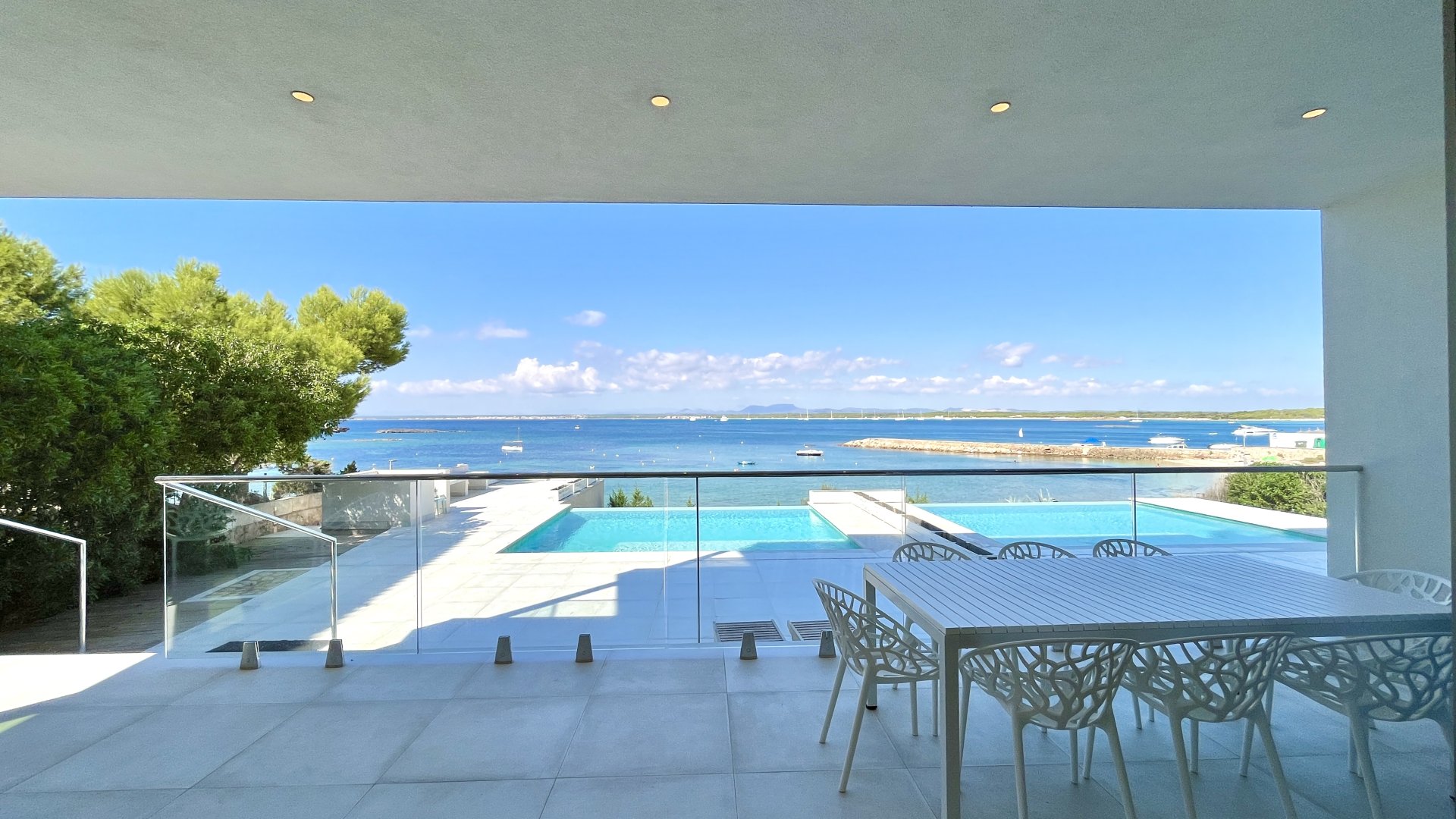 Apartment in Colonia De Sant Jordi, Mallorca, Spain 4 bedrooms, 420 sq.m. No. 196744
