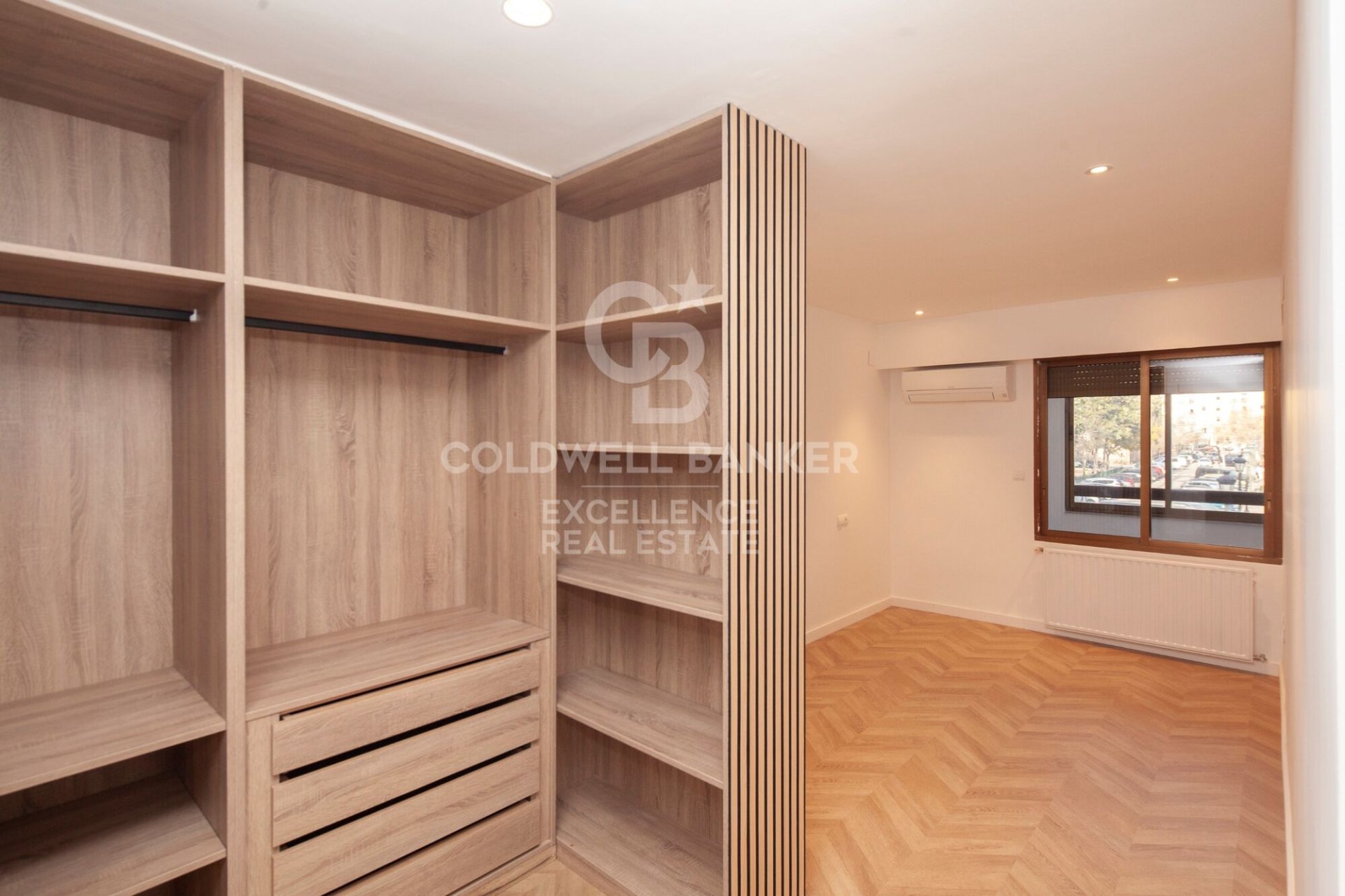 Apartamento en Valencia, València, España 4 dormitorios, 171 m2 No. 157118